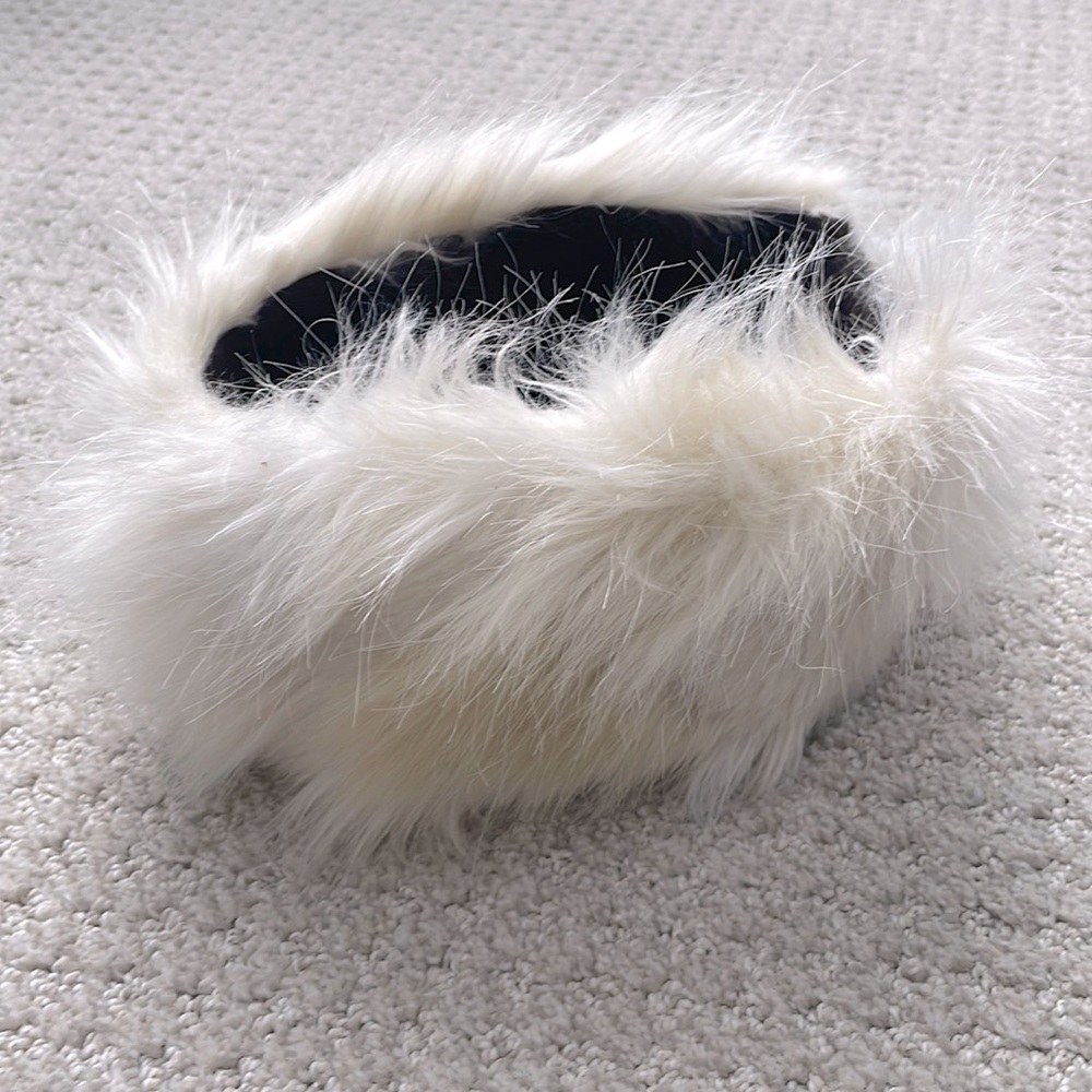 Women’s faux fur winter headband
